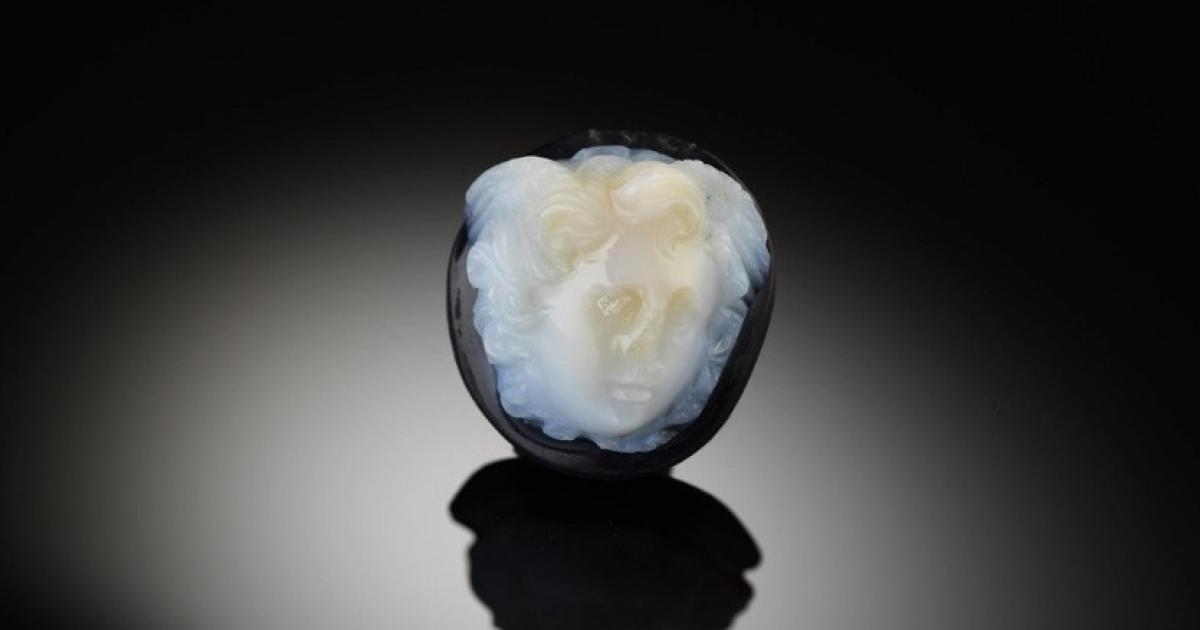 В Австрии обнаружили римскую камею с горгоной Медузой