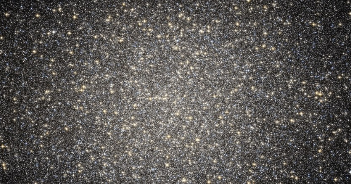 Черная дыра промежуточной массы в шаровом скоплении Омега Центавра оказалась радиотихой