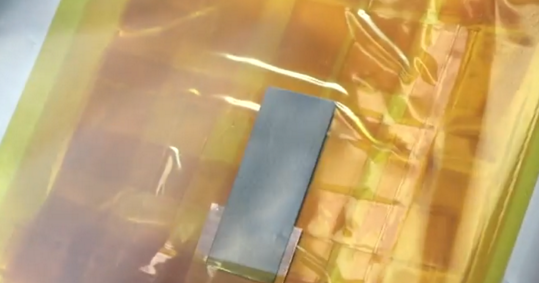 Наногенератор из черного фосфора превратит движения тела в электричество