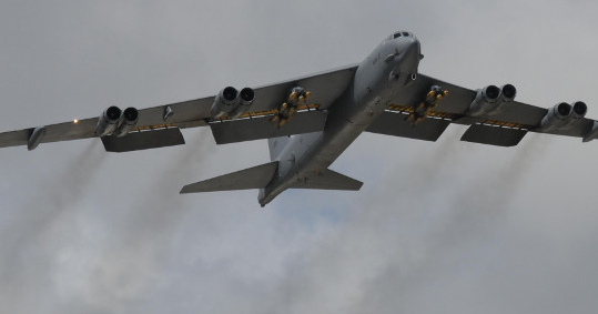 Бомбардировщики B-52 получат лазерное оружие