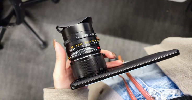 Xiaomi встроила в смартфон крепление для объективов Leica. Пока это ...